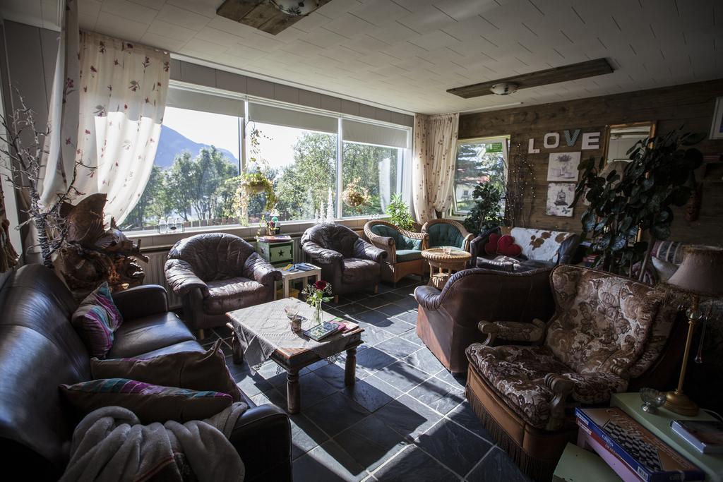 Blomasetrith Homestay بورغارنيس المظهر الخارجي الصورة