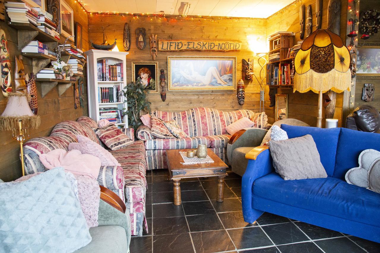 Blomasetrith Homestay بورغارنيس المظهر الخارجي الصورة